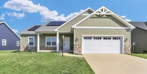 1610 E Horizon Ln, Urbana, IL 61802
