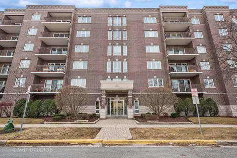 1327 Brown St #307, Des Plaines, IL 60016