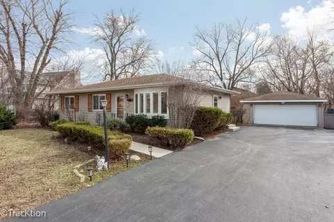 7117 Eleanor Pl, Darien, IL 60561