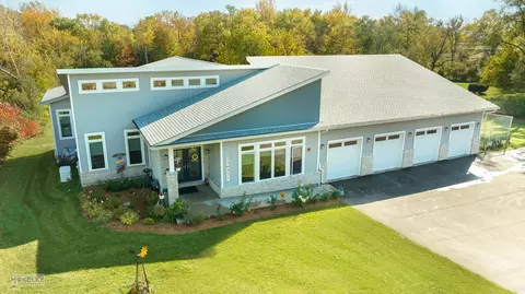 25 W351 Plank Rd, Naperville, IL 60563