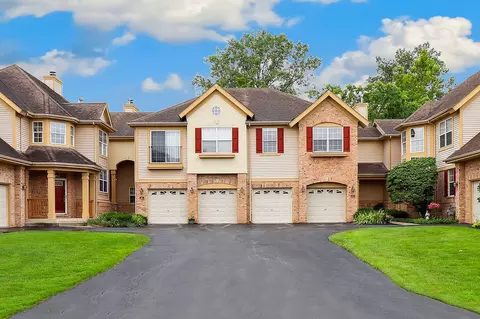 63 Spyglass Cir, Palos Heights, IL 60463
