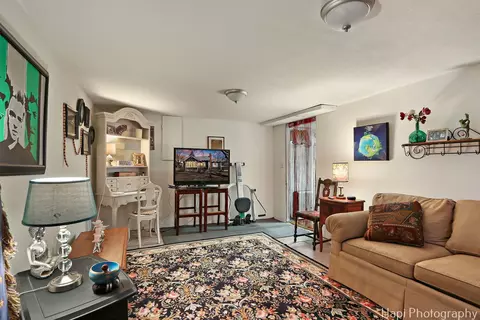 Living - 300 E Blackman St, Harvard, IL 60033 photo 4 of 4