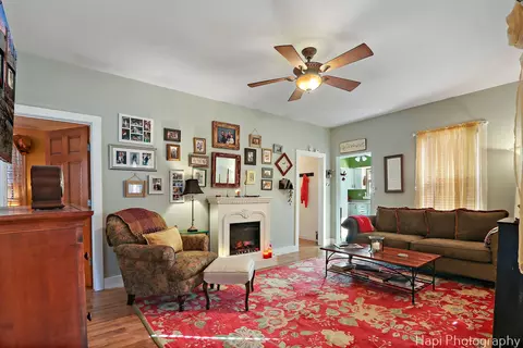 Living - 300 E Blackman St, Harvard, IL 60033 photo 2 of 4