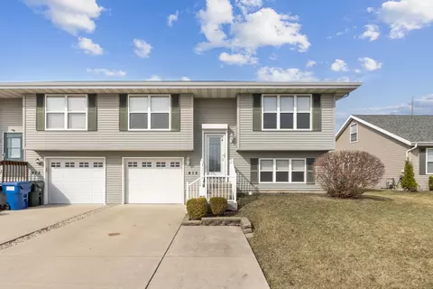 415 Davidson Dr, Minooka, IL 60447