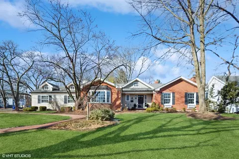 600 Forest Ave, Glen Ellyn, IL 60137