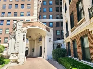 5555 S Everett Ave #D1, Chicago, IL 60637