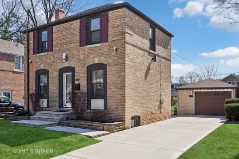681 Rose Ave, Des Plaines, IL 60016 photo 2