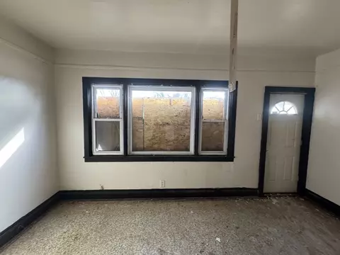 Living - 5218 S Lowe Ave, Chicago, IL 60609 photo 1 of 6