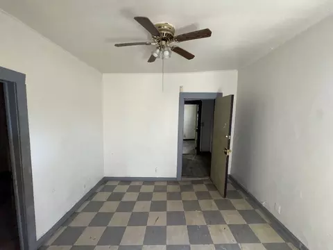 Living - 5218 S Lowe Ave, Chicago, IL 60609 photo 4 of 6