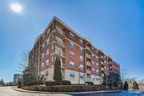 Exterior - 1 Itasca Pl #410, Itasca, IL 60143 photo 11 of 12