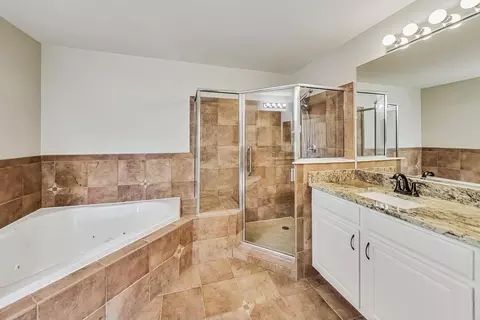 Bath - 1 Itasca Pl #410, Itasca, IL 60143 photo 1 of 4