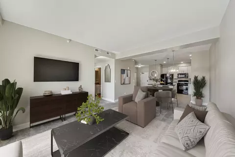 Living - 1 Itasca Pl #410, Itasca, IL 60143 photo 1 of 1