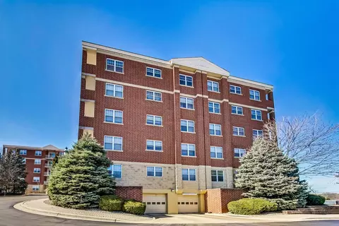 Exterior - 1 Itasca Pl #410, Itasca, IL 60143 photo 12 of 12
