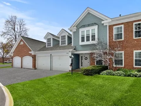 1008 Butternut Ln #C, Mount Prospect, IL 60056