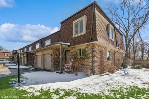 385 Getchell Ave, Grayslake, IL 60030