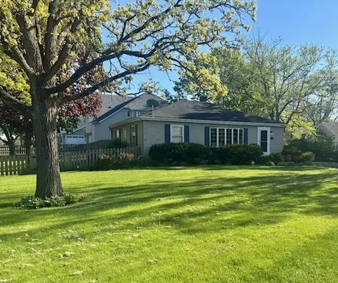 27 W213 Manchester Rd, Winfield, IL 60190