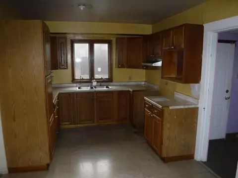 Kitchen - 2149 182nd St, Lansing, IL 60438 photo 1 of 1