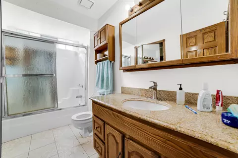 Bath - 7624 W 61st St, Summit, IL 60501 photo 2 of 3