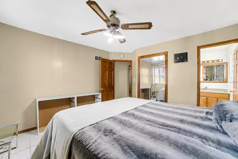 Bedroom - 7624 W 61st St, Summit, IL 60501 photo 1 of 5
