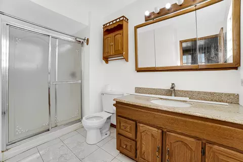 Bath - 7624 W 61st St, Summit, IL 60501 photo 3 of 3