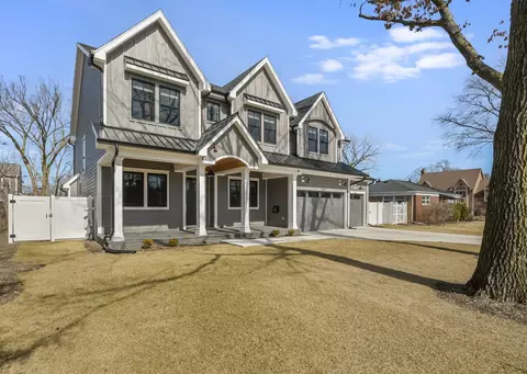 2208 Scott Rd, Northbrook, IL 60062