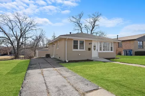 368 W 17th St, Chicago Heights, IL 60411