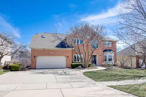 828 Sanctuary Ln, Naperville, IL 60540