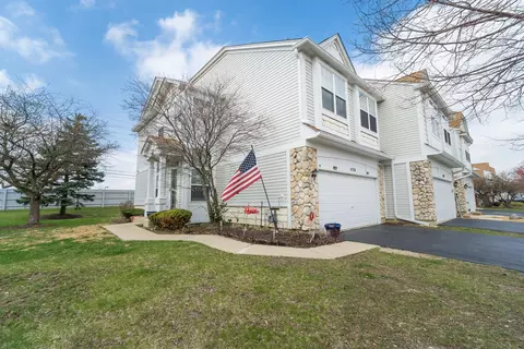 1176 Delta Dr #0, Elgin, IL 60123