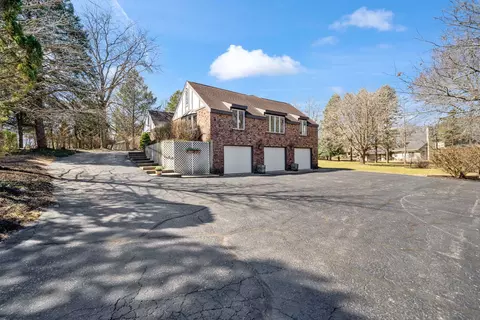 1409 Matanuska Trl, Mchenry, IL 60050 photo 2