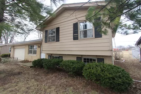 1832 Root St, Crest Hill, IL 60403