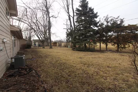 Exterior - 1832 Root St, Crest Hill, IL 60403 photo 6 of 7