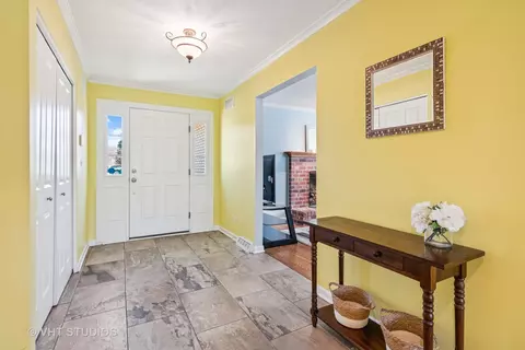 Entry Way - 1616 Emerson Ct, Wheaton, IL 60189 photo 2 of 2