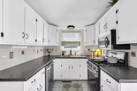 Kitchen - 207 Willard Ave, Bloomington, IL 61701 photo 2 of 5