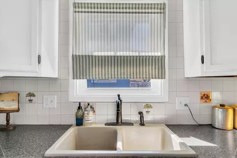 Kitchen - 207 Willard Ave, Bloomington, IL 61701 photo 4 of 5