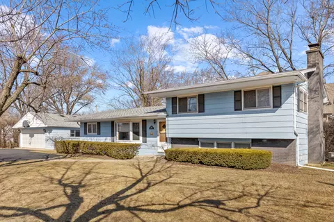 3564 Garden St, Northbrook, IL 60062