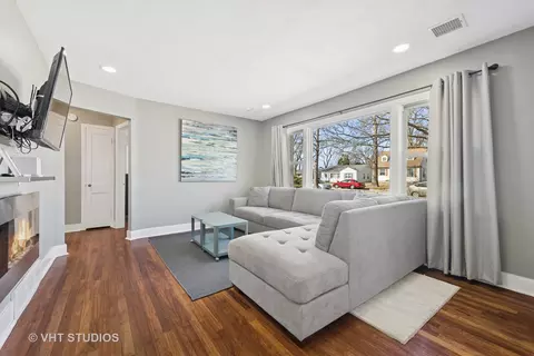 Other - 492 W Verret St, Elmhurst, IL 60126 photo 2 of 10