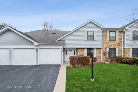 370 Ferndale Ct #A2, Schaumburg, IL 60193