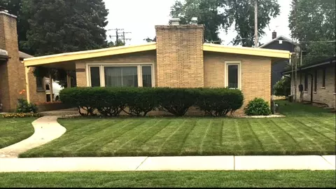 2807 Ridge Rd, Lansing, IL 60438