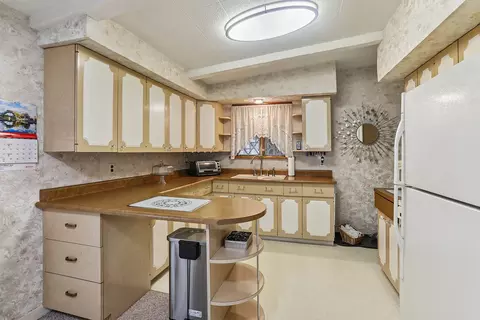 Kitchen - 2807 Ridge Rd, Lansing, IL 60438 photo 1 of 1