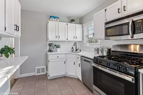 842 Pick St, Wheaton, IL 60187 photo 7