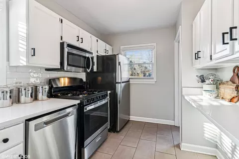 842 Pick St, Wheaton, IL 60187 photo 6