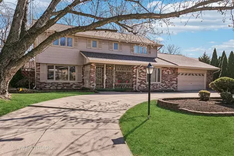 12815 S Winnebago Rd, Palos Heights, IL 60463