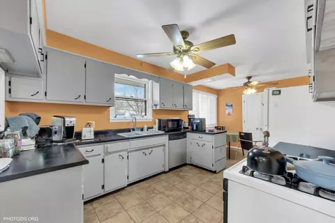 1537 W Budd Blvd, Kankakee, IL 60901 photo 4