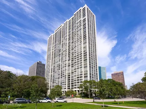 2800 N Lake Shore Dr #3707-09, Chicago, IL 60657