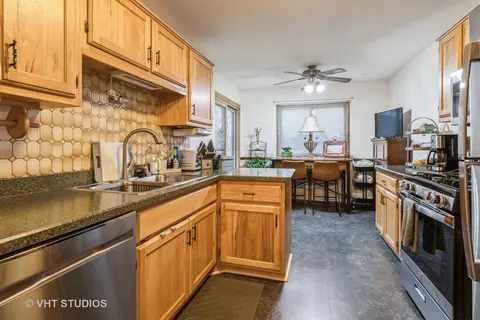 Kitchen - 1056 Deerpath Ct #A2, Wheeling, IL 60090 photo 1 of 1