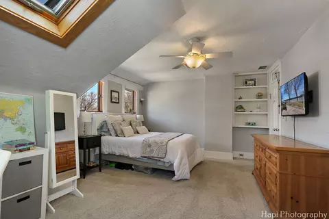Bedroom - 205 S Emerald Dr, Mchenry, IL 60051 photo 3 of 7