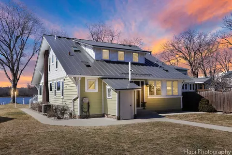 Exterior - 205 S Emerald Dr, Mchenry, IL 60051 photo 11 of 12