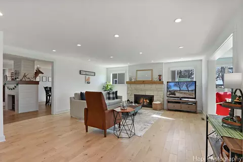 Living - 205 S Emerald Dr, Mchenry, IL 60051 photo 3 of 3