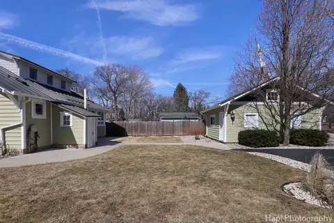 Exterior - 205 S Emerald Dr, Mchenry, IL 60051 photo 6 of 12