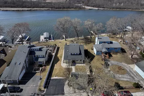 View/Area - 205 S Emerald Dr, Mchenry, IL 60051 photo 7 of 7